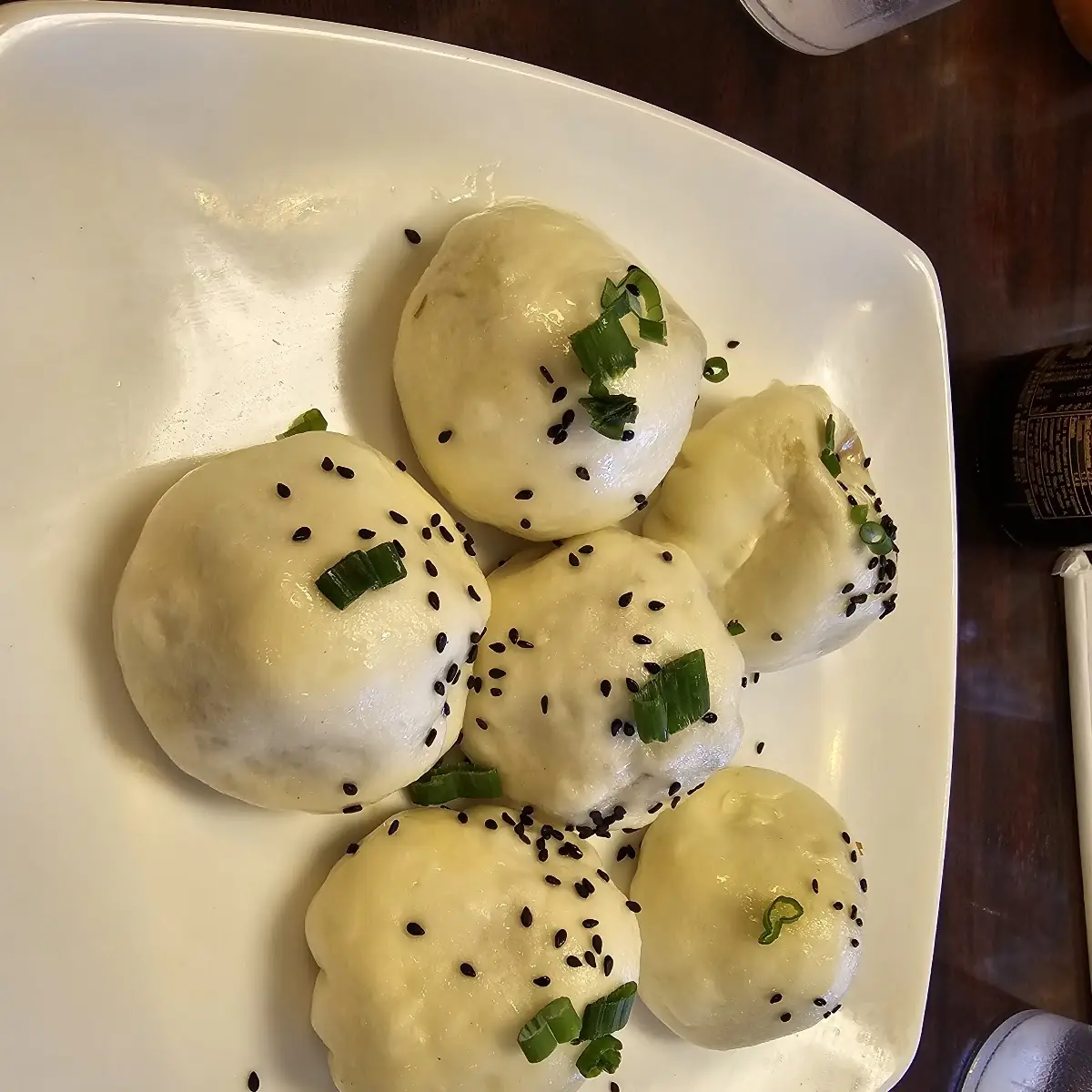 pan-fried baos 生煎包